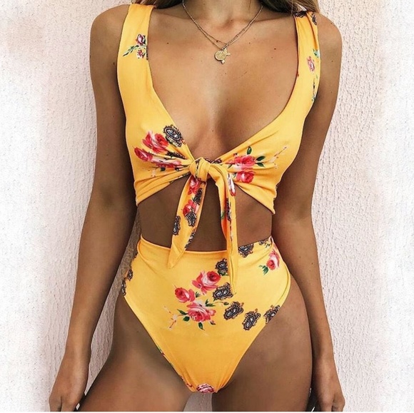 Other - Golden bombshell bikin👙